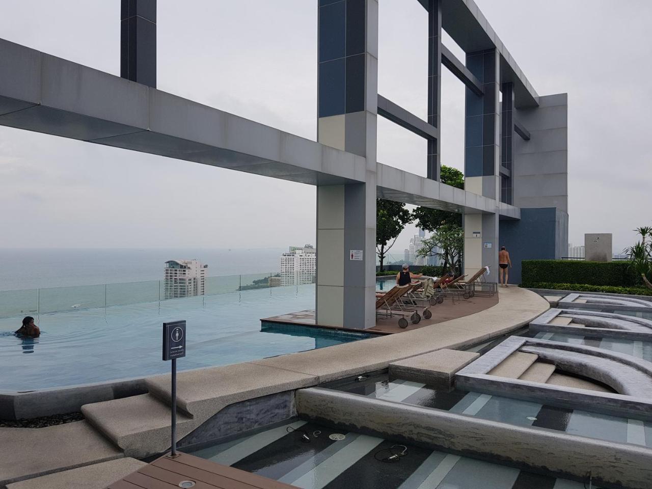 Centric Sea By Pattaya Holiday Банг Ламунг Екстериор снимка